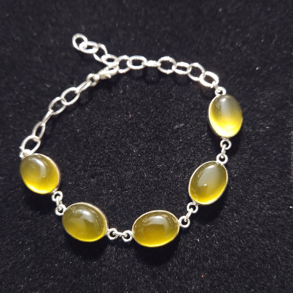 NWOT Yellow Chalcedony Station and Silver Link Adjustable Handmade Bracelet